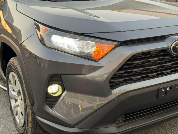 Toyota RAV4 2021 - Image 12