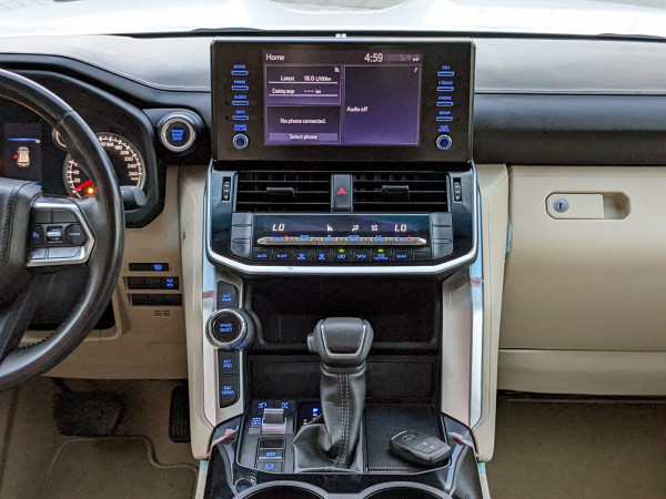 Toyota Land Cruiser 2022 - Image 12