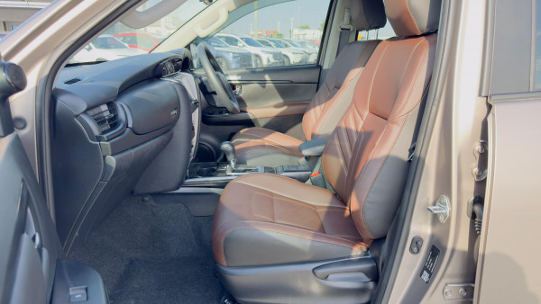 Toyota Fortuner 2023 - Image 14