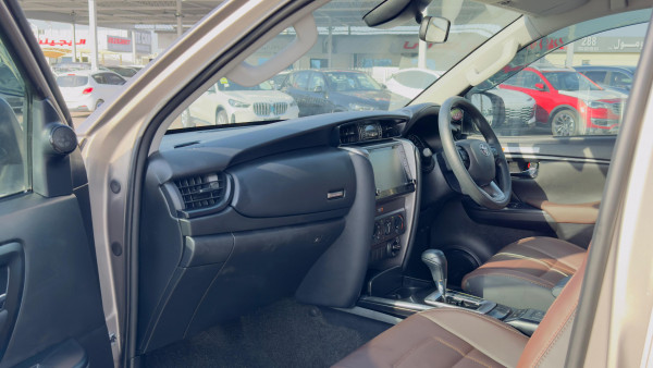 Toyota Fortuner 2023 - Image 16