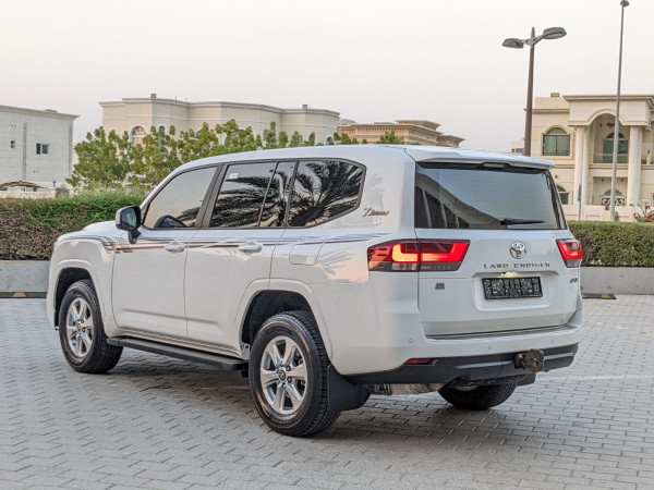 Toyota Land Cruiser 2022 - Image 18