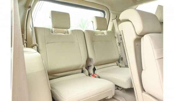 Toyota Land Cruiser Prado 2010 - Image 3