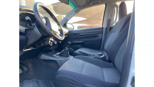 Toyota Hilux 2017 - Image 12
