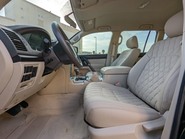 Toyota Land Cruiser 2020 - Image 11