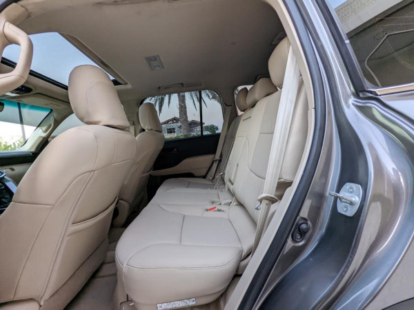 Toyota Land Cruiser 2022 - Image 10