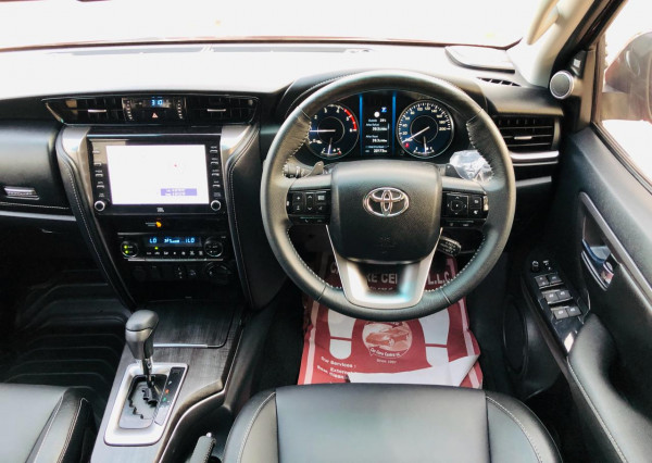 Toyota Fortuner 2022 - Image 23