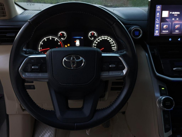 Toyota Land Cruiser 2022 - Image 15