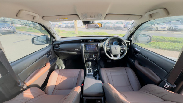 Toyota Fortuner 2023 - Image 29