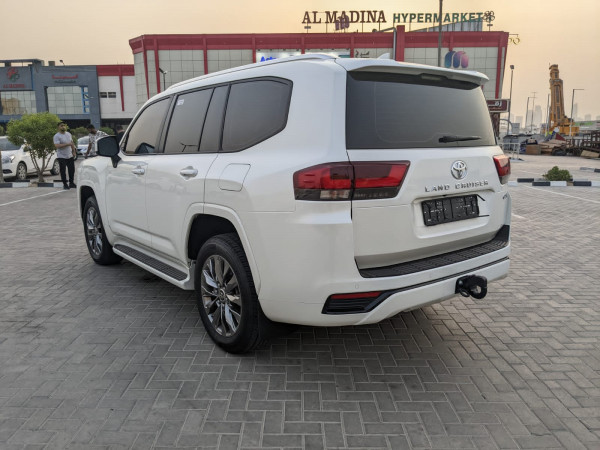 Toyota Land Cruiser 2023 - Image 4