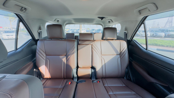 Toyota Fortuner 2023 - Image 31
