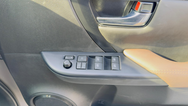 Toyota Fortuner 2023 - Image 41