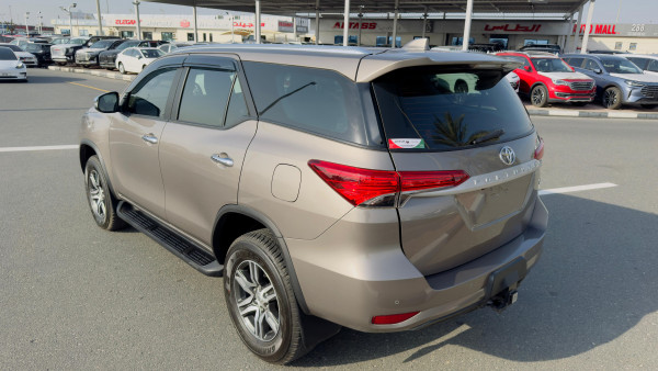 Toyota Fortuner 2023 - Image 6