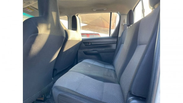Toyota Hilux 2017 - Image 7