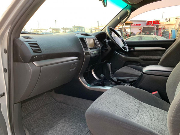 Toyota Land Cruiser Prado 2007 - Image 16
