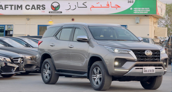 Toyota Fortuner 2023 - Image 45