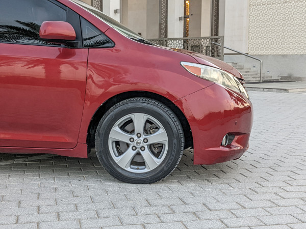 Toyota Sienna 2015 - Image 3
