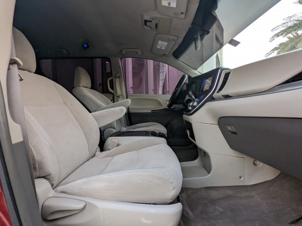 Toyota Sienna 2015 - Image 6