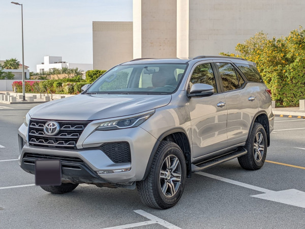 Toyota Fortuner 2021 - Image 2