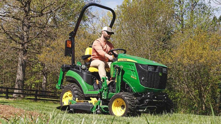 John Deere 1025R Sub-Compact Tractor