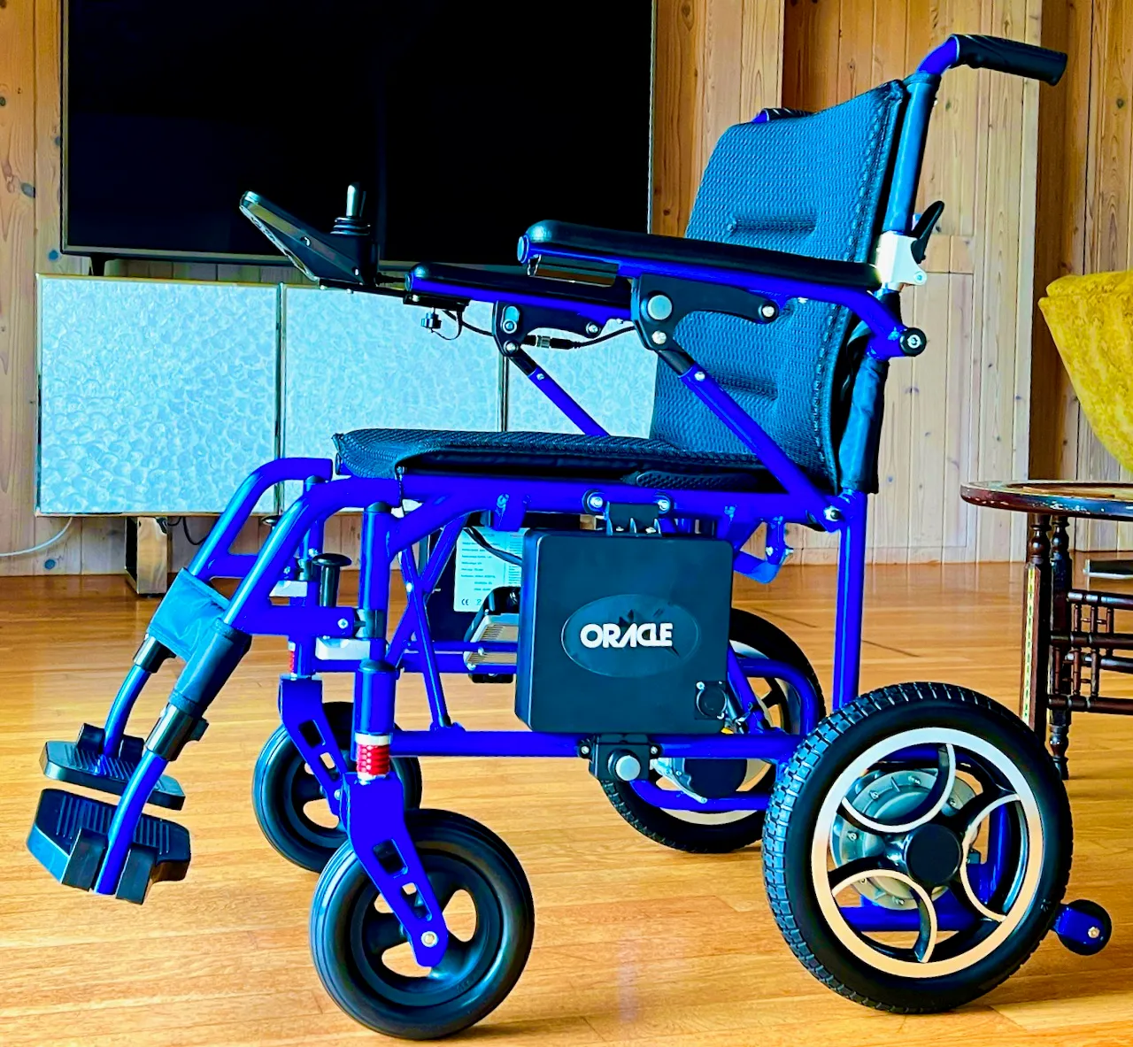 The Oracle – Ultra Lightweight Motorized Wheelchair - Image 2