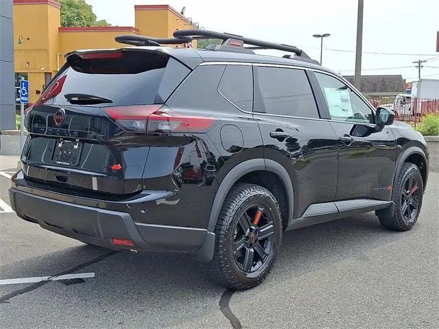 2025 Nissan Rogue Rock Creek - Image 2