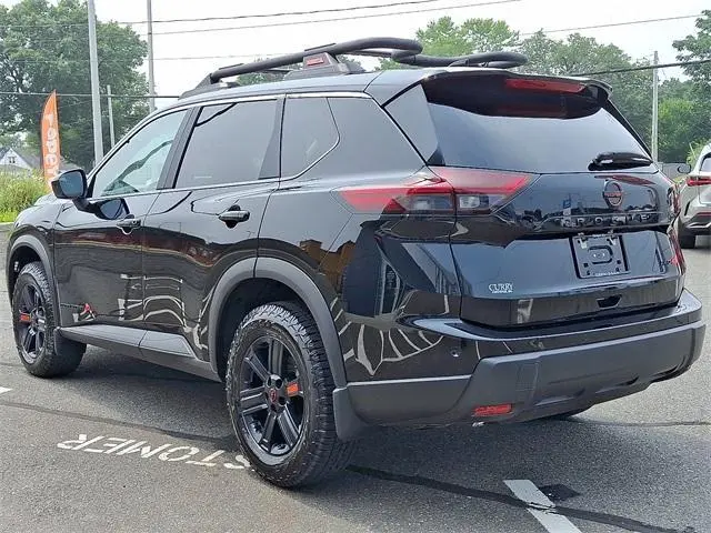 2025 Nissan Rogue Rock Creek - Image 4